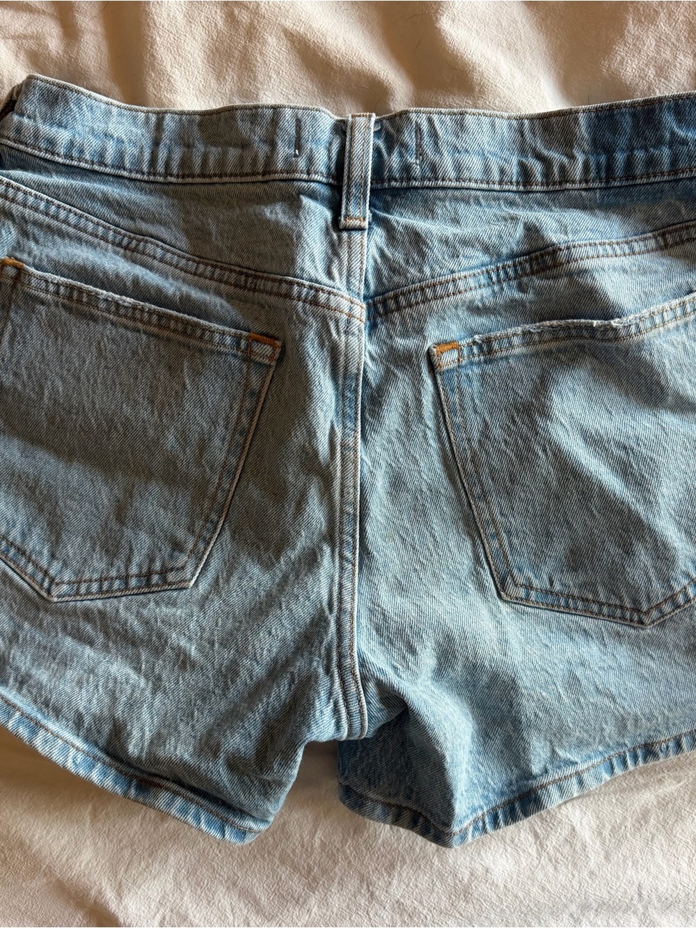 Abercrombie & Fitch Mid-Rise A-Line Shorts - Picture 6 of 7